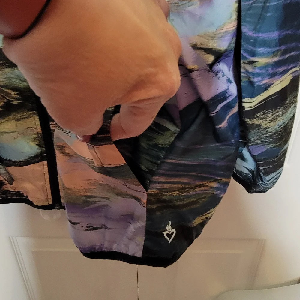 #570- TORRID- Happy Camper Multicolor Abstract Active Jacket. Sz.26W - Picture 5 of 7